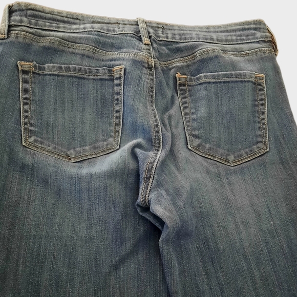 Bullhead Denim Mid Rise Skinniest Stretch Jeans  Size 26   **Super Comfort** - Picture 9 of 10